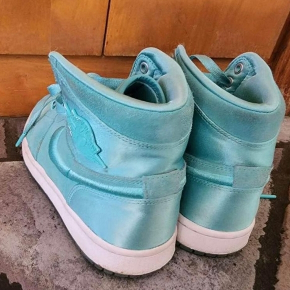 Womens Light Aqua Air Jordan 1 - Picture 3 of 3